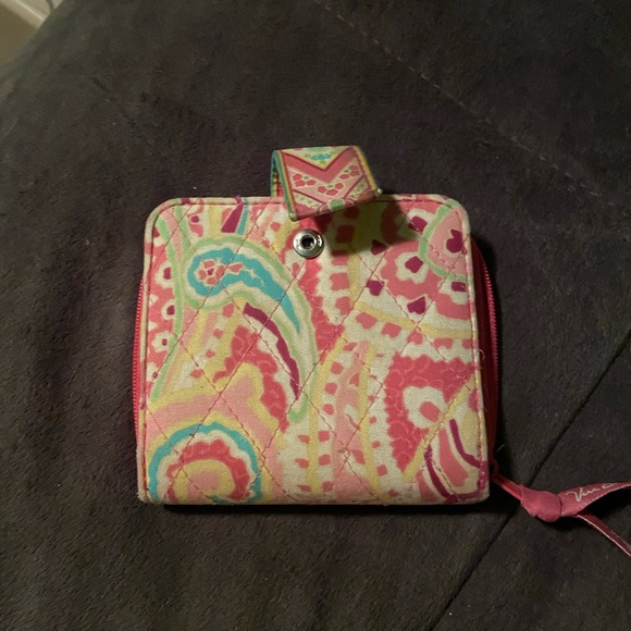 Variety of Vera Bradley Wristlets/Wallets - Picture 5 of 6